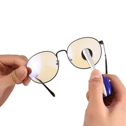 CarboClean (Portable Eyeglasses Cleaner)